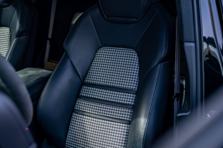 Porsche Cayenne GTS (Black)